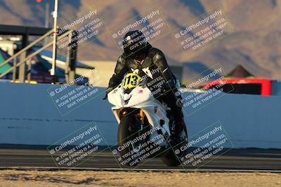 media/Dec-07-2024-CVMA (Sat) [[21c5f1ef85]]/Race 13-Amateur Supersport Middleweight/